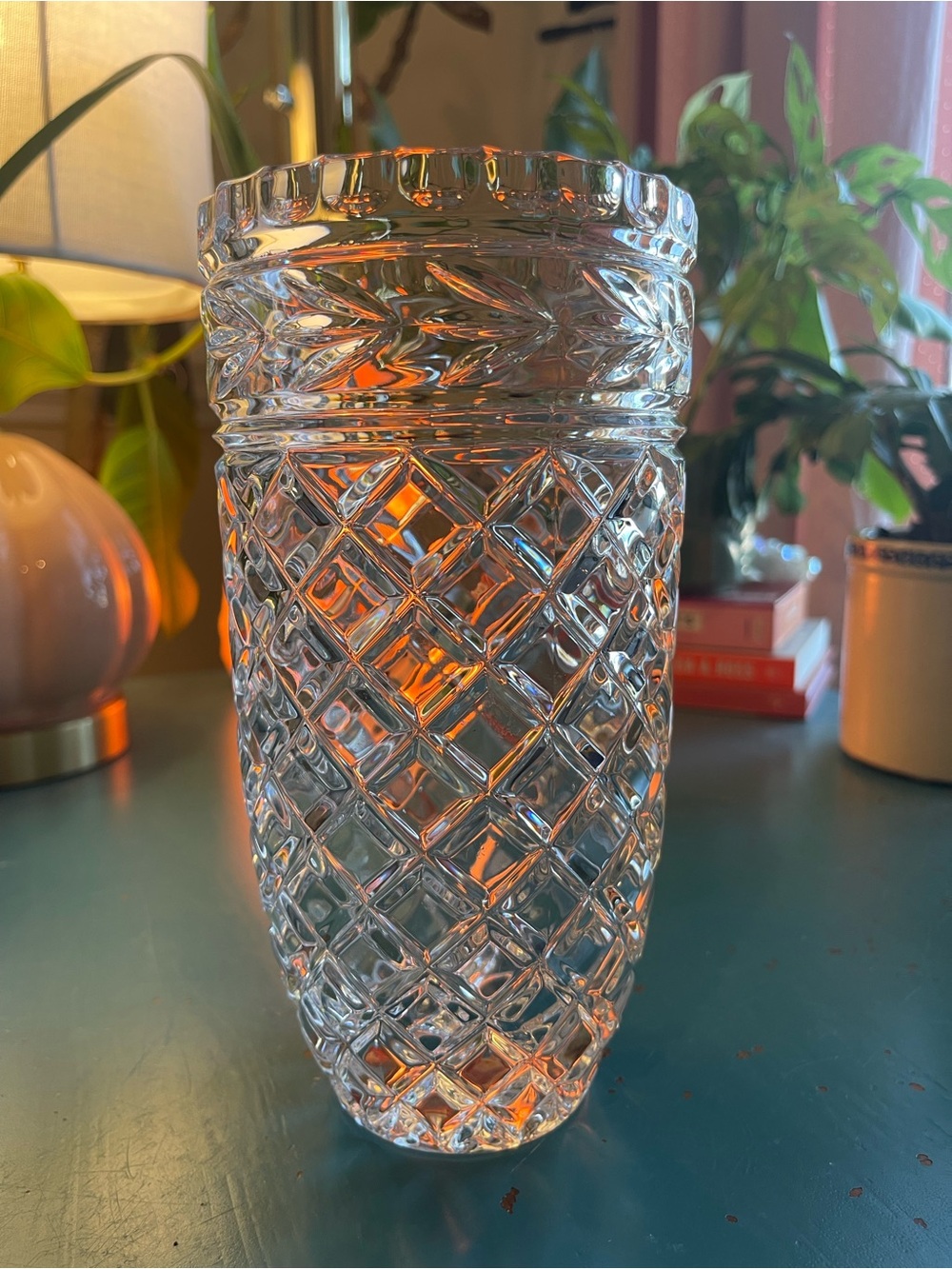 Vintage Toscany 24% Lead Crystal Vase – Cut Diamond Lattice Pattern, Small Chip
